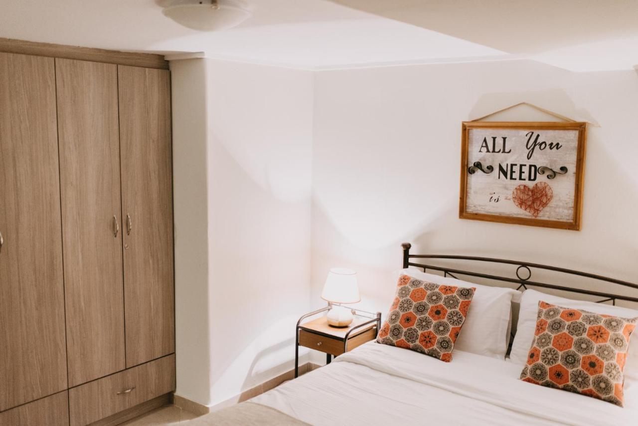Best House, Central Aprtm., Agiou Nikolaou, Patra Екстериор снимка